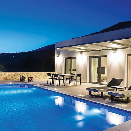 Sleeps 4 Air Con Wifi Βίλα Simotáta