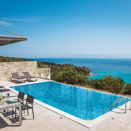 Sleeps 4 Air Con Wifi